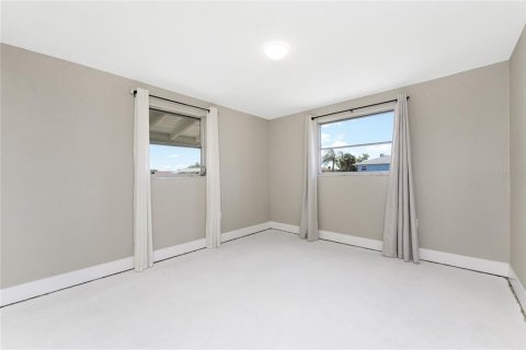 House in Rotonda, Florida 3 bedrooms, 142.05 sq.m. № 1725287 - photo 30