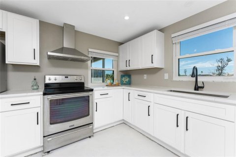 House in Rotonda, Florida 3 bedrooms, 142.05 sq.m. № 1725287 - photo 18