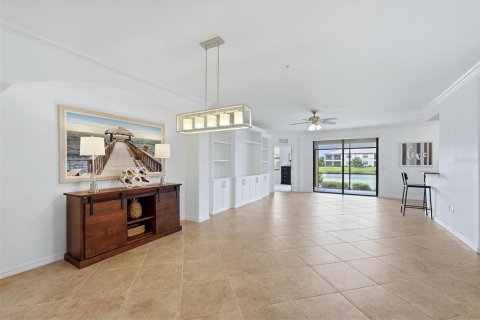 Condo in Venice, Florida, 3 bedrooms № 2396413 - photo 9