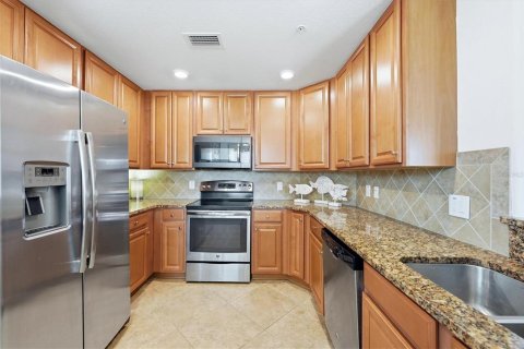 Condo in Venice, Florida, 3 bedrooms № 2396413 - photo 12