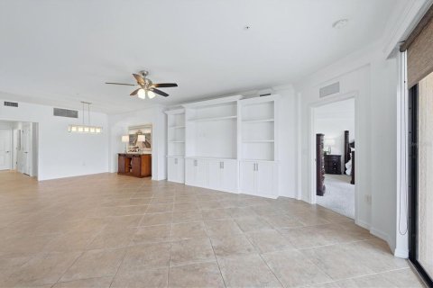 Condo in Venice, Florida, 3 bedrooms № 2396413 - photo 7