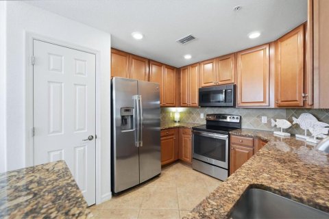 Condo in Venice, Florida, 3 bedrooms № 2396413 - photo 14