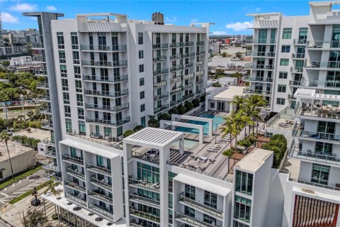 Condo in Miami, Florida, 1 bedroom  № 2035134 - photo 3
