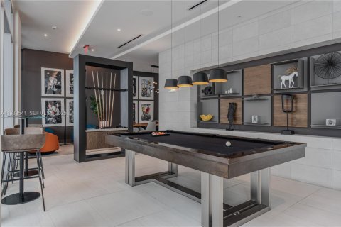 Condo in Miami, Florida, 1 bedroom  № 2035134 - photo 17