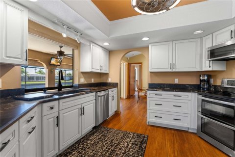 Villa ou maison à vendre à Punta Gorda, Floride: 3 chambres, 178.09 m2 № 2437849 - photo 7
