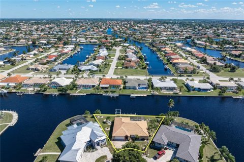 Villa ou maison à Punta Gorda, Floride 3 chambres, 178.09 m2 № 2437849