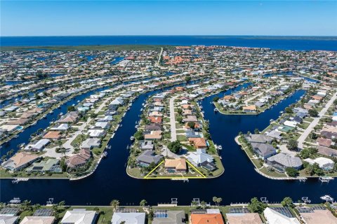 Villa ou maison à vendre à Punta Gorda, Floride: 3 chambres, 178.09 m2 № 2437849 - photo 22