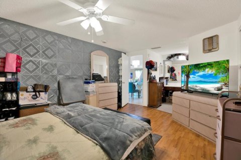 Villa ou maison à vendre à Tampa, Floride: 3 chambres, 104.98 m2 № 2401143 - photo 11