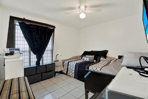 Villa ou maison à vendre à Tampa, Floride: 3 chambres, 104.98 m2 № 2401143 - photo 16