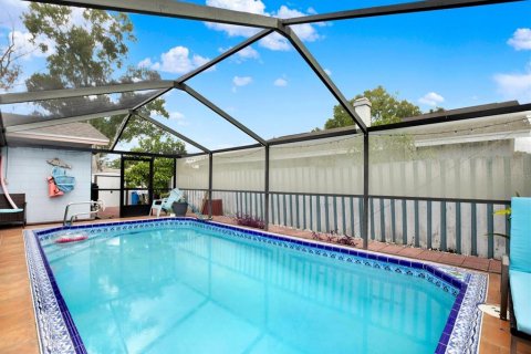 Villa ou maison à vendre à Tampa, Floride: 3 chambres, 104.98 m2 № 2401143 - photo 21