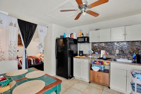 Villa ou maison à vendre à Tampa, Floride: 3 chambres, 104.98 m2 № 2401143 - photo 24