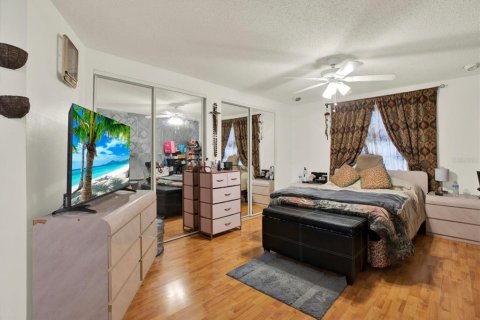 Villa ou maison à vendre à Tampa, Floride: 3 chambres, 104.98 m2 № 2401143 - photo 9