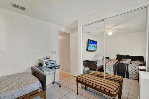 Villa ou maison à vendre à Tampa, Floride: 3 chambres, 104.98 m2 № 2401143 - photo 17