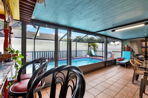 Villa ou maison à vendre à Tampa, Floride: 3 chambres, 104.98 m2 № 2401143 - photo 19