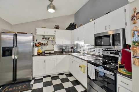 Villa ou maison à vendre à Tampa, Floride: 3 chambres, 104.98 m2 № 2401143 - photo 7