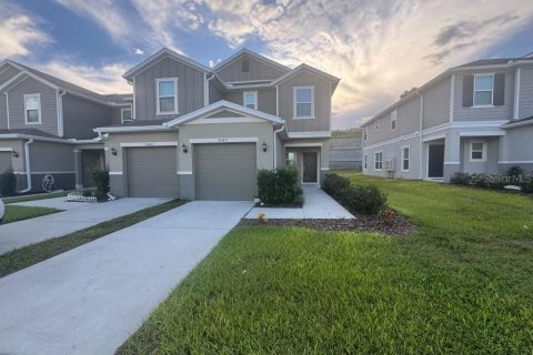 Townhouse in Davenport, Florida 3 bedrooms, 156.73 sq.m. № 2379810
