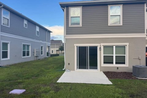 Townhouse in Davenport, Florida 3 bedrooms, 156.73 sq.m. № 2379810 - photo 4
