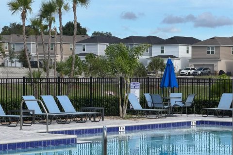Townhouse in Davenport, Florida 3 bedrooms, 156.73 sq.m. № 2379810 - photo 5