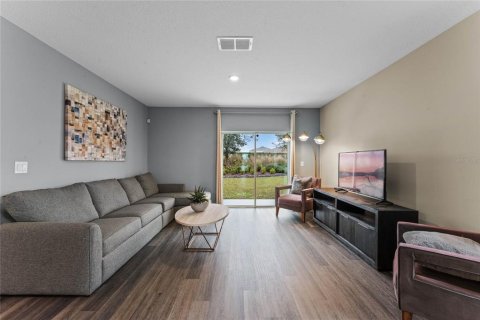 Villa ou maison à vendre à Kissimmee, Floride: 5 chambres, 227.33 m2 № 1873869 - photo 7