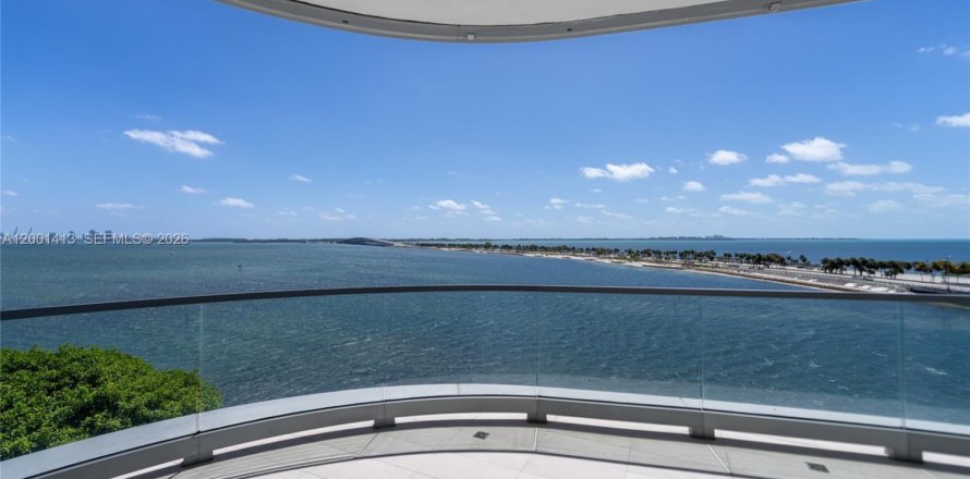 Condo à Miami, Floride, 3 chambres  № 2089698
