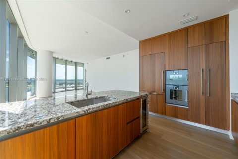 Copropriété à vendre à Miami, Floride: 3 chambres, 195.84 m2 № 2089698 - photo 18