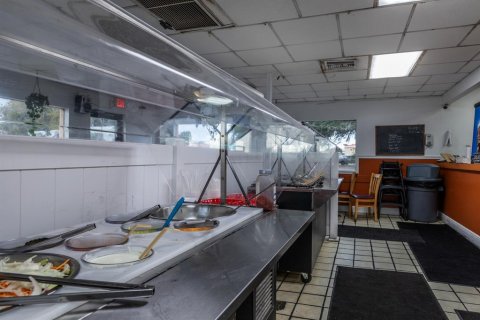 Купить коммерческую недвижимость в Гроувленд, Флорида 122.63м2, № 225898 - фото 12