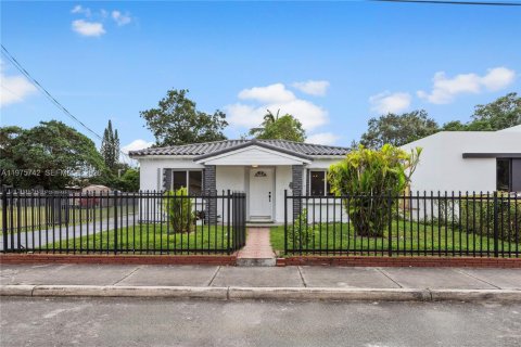 Villa ou maison à Miami, Floride 3 chambres, 99.03 m2 № 2038316