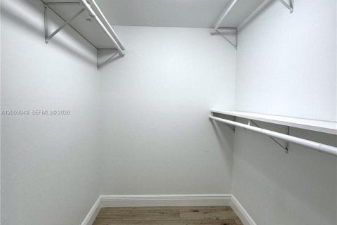 House in Miami, Florida 2 bedrooms, 113.53 sq.m. № 2073045 - photo 14