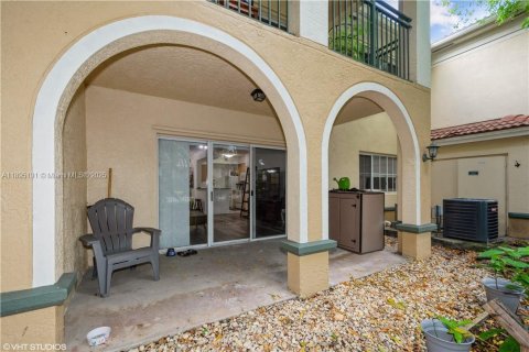 Снять в аренду кондоминиум в Мирамар, Флорида 1 спальня, 78.97м2, № 1947557 - фото 10