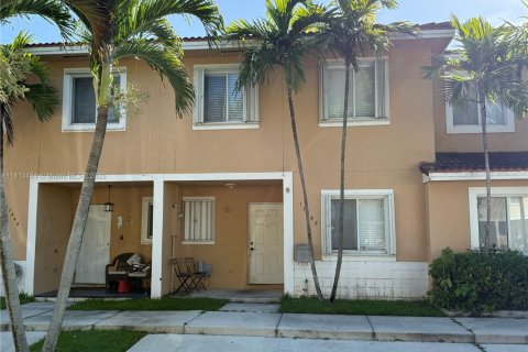 Townhouse in Miami, Florida 3 bedrooms, 117.99 sq.m. № 1761709 - photo 2