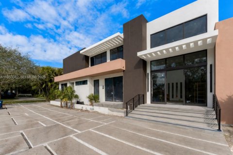 Villa ou maison à vendre à Pinecrest, Floride: 6 chambres № 2025082 - photo 2