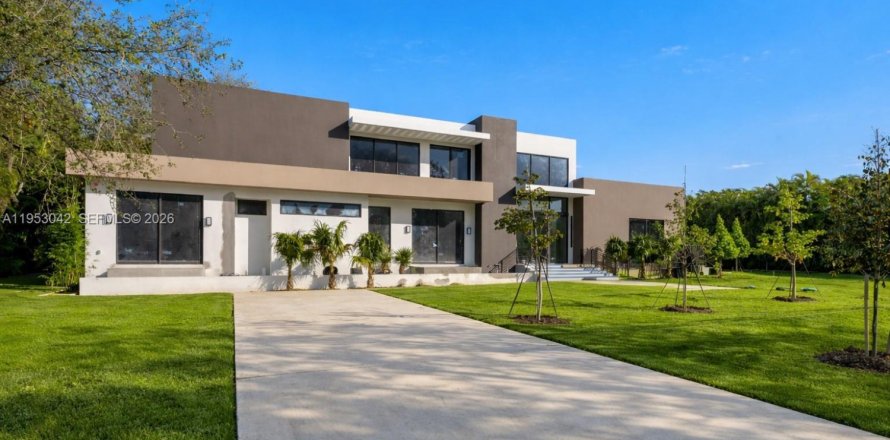 Villa ou maison à Pinecrest, Floride 6 chambres № 2025082