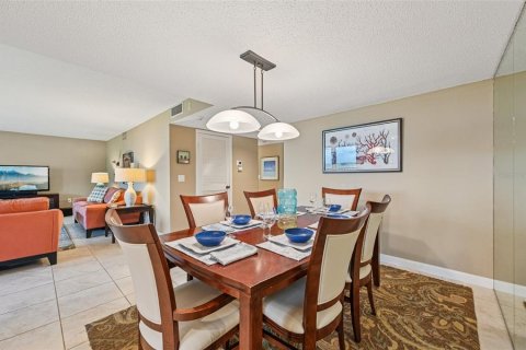 Copropriété à vendre à Sarasota, Floride: 2 chambres, 153.29 m2 № 1857649 - photo 23