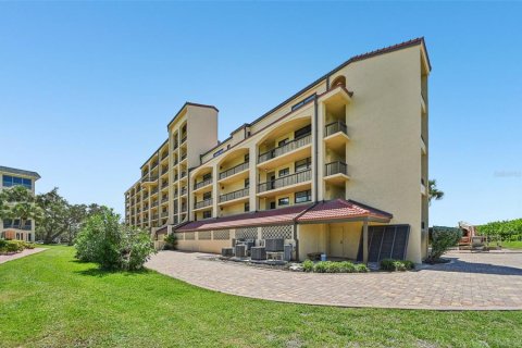 Copropriété à vendre à Sarasota, Floride: 2 chambres, 153.29 m2 № 1857649 - photo 15