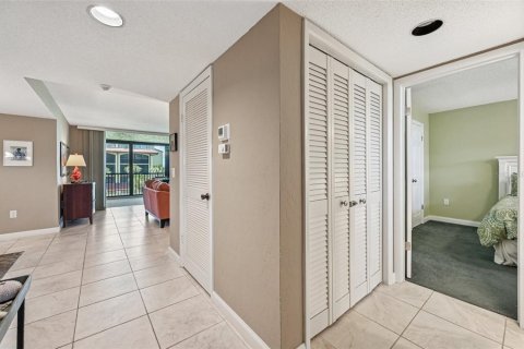 Copropriété à vendre à Sarasota, Floride: 2 chambres, 153.29 m2 № 1857649 - photo 20