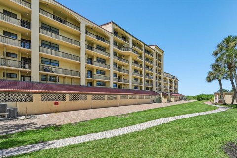 Copropriété à vendre à Sarasota, Floride: 2 chambres, 153.29 m2 № 1857649 - photo 17