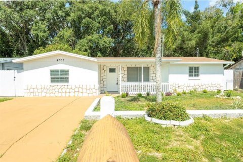 Villa ou maison à New Port Richey, Floride 3 chambres, 146.97 m2 № 2114639