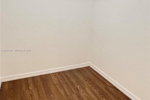 Copropriété à louer à Cutler Bay, Floride: 3 chambres, 128.48 m2 № 2265489 - photo 23