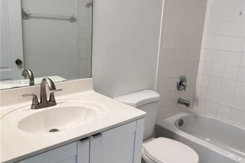 Copropriété à louer à Cutler Bay, Floride: 3 chambres, 128.48 m2 № 2265489 - photo 22