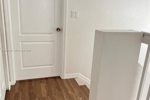 Copropriété à louer à Cutler Bay, Floride: 3 chambres, 128.48 m2 № 2265489 - photo 16