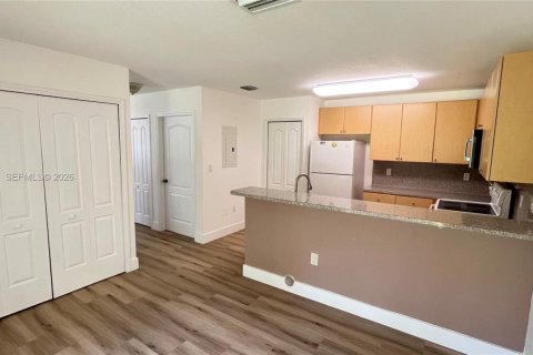 Copropriété à louer à Cutler Bay, Floride: 3 chambres, 128.48 m2 № 2265489 - photo 5
