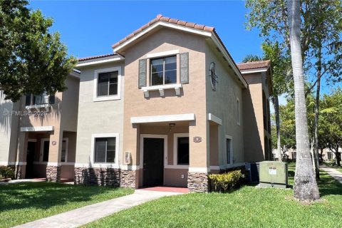 Copropriété à louer à Cutler Bay, Floride: 3 chambres, 128.48 m2 № 2265489 - photo 2