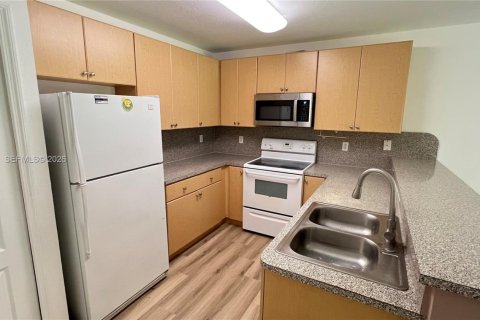Copropriété à louer à Cutler Bay, Floride: 3 chambres, 128.48 m2 № 2265489 - photo 8