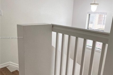Copropriété à louer à Cutler Bay, Floride: 3 chambres, 128.48 m2 № 2265489 - photo 15