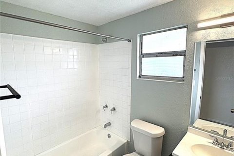 Casa en venta en Lakeland, Florida, 4 dormitorios, 111.85 m2 № 1905579 - foto 7