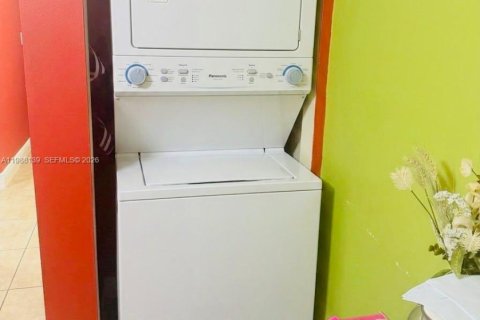 Adosado en alquiler en Sweetwater, Florida, 2 dormitorios, 76.64 m2 № 2051287 - foto 9