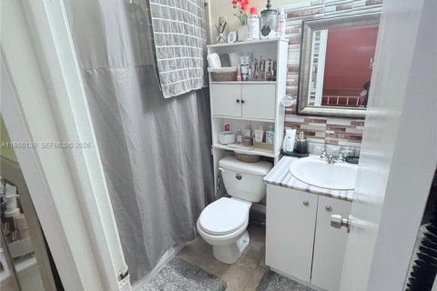 Adosado en alquiler en Sweetwater, Florida, 2 dormitorios, 76.64 m2 № 2051287 - foto 12