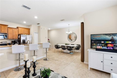 Adosado en venta en Kissimmee, Florida, 4 dormitorios, 176.7 m2 № 2232960 - foto 6