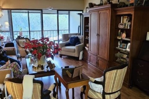 Condominio en Weston, Florida, 2 dormitorios  № 2007791