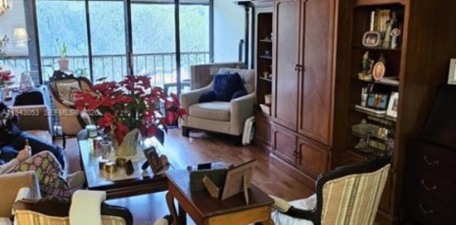 Condominio en Weston, Florida, 2 dormitorios  № 2007791